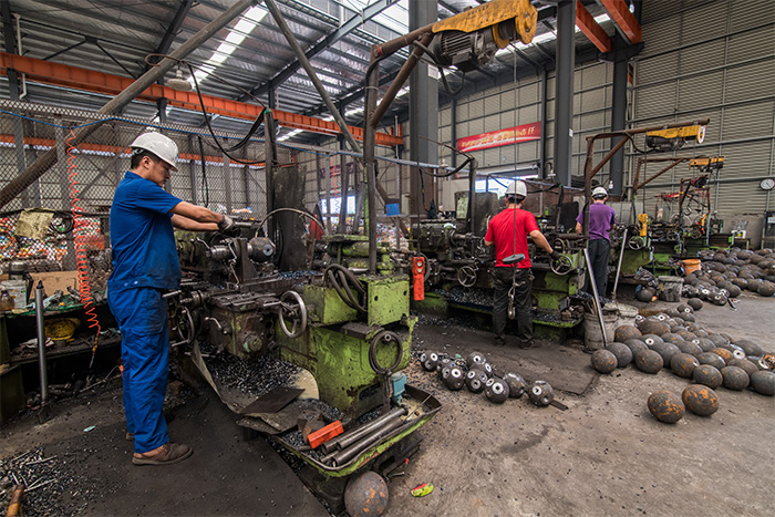 龙泉网架配件车间